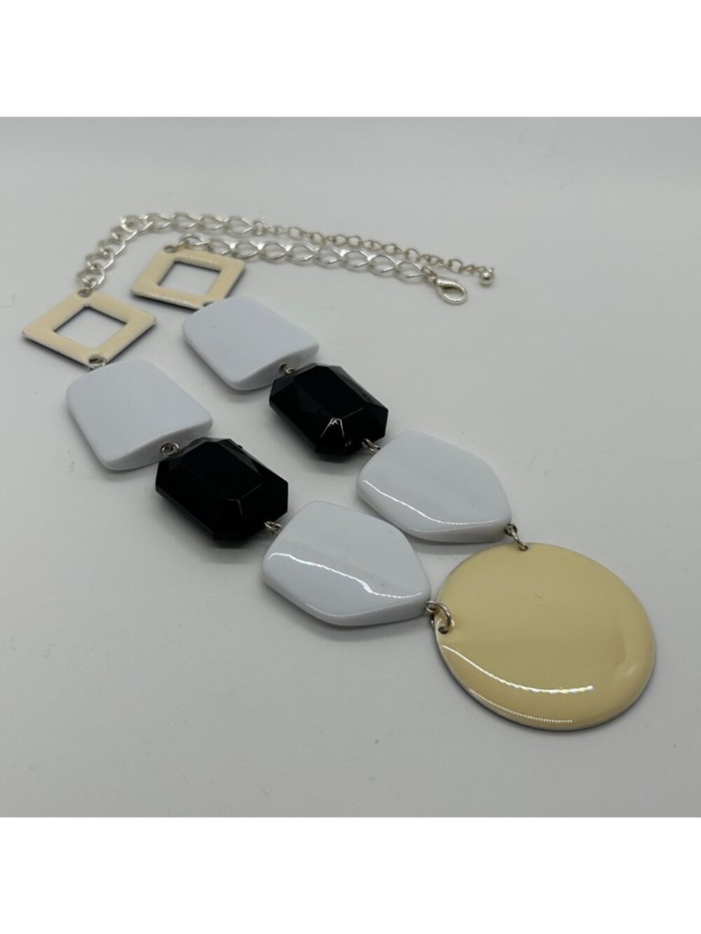 Chunky Black White Statement Necklace Geometric Acrylic Enamel Silver tone Bib - Picture 2 of 13